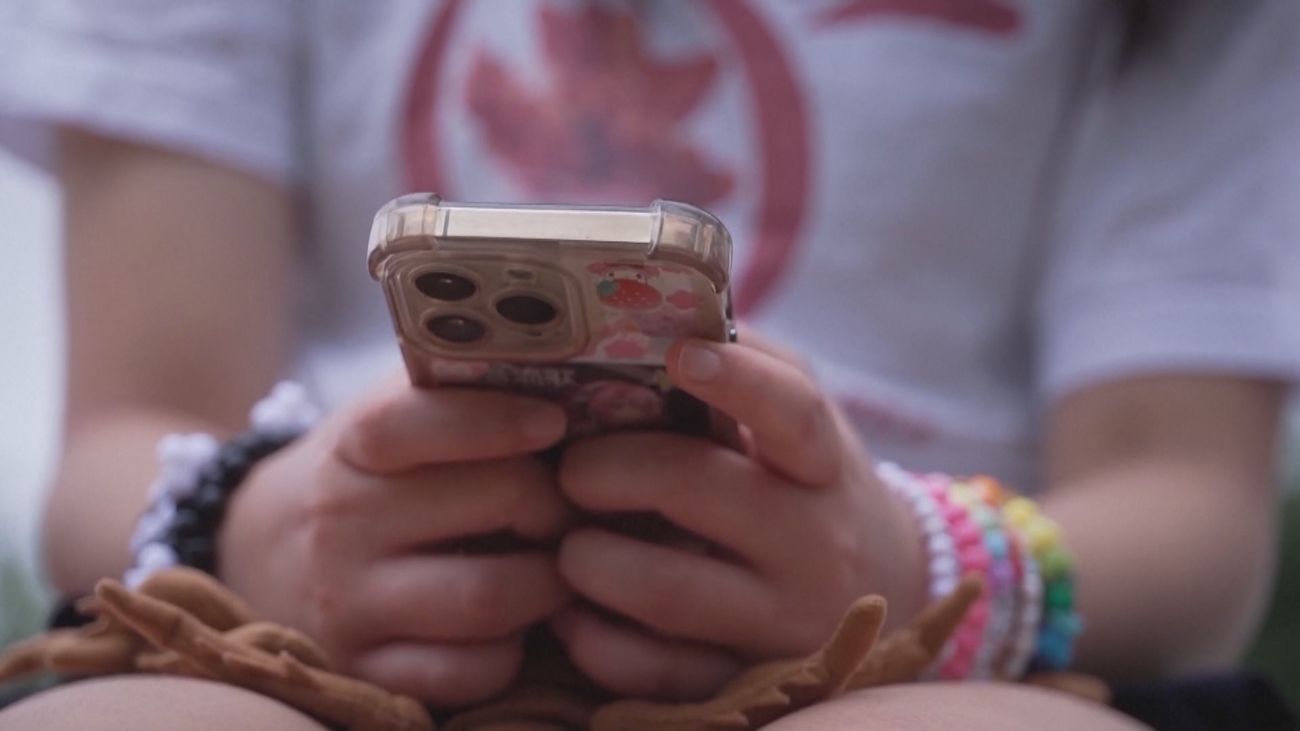 El 'scroll infinito' atrapa a los menores españoles