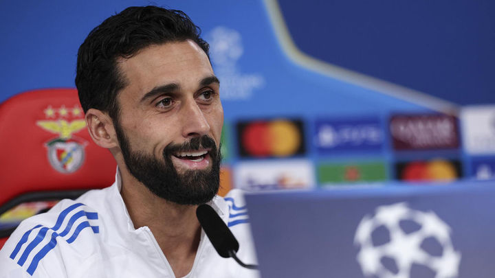 Arbeloa: "Queremos estar en el top 8 y necesitamos los tres puntos ante el Benfica"