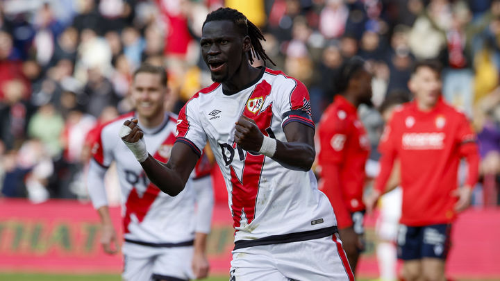 El Rayo Vallecano, en un lio antes del derbi frente al Real Madrid