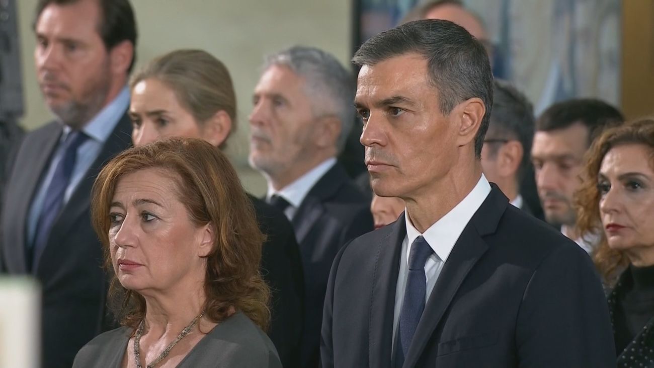 Sánchez acusa al PP de hacer "rehenes a los jubilados" y Feijóo le pide que tramite sólo la subida de las pensiones