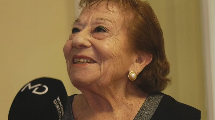 Ana, una 'guerrera' de 92 años, vuelve a bailar y se convierte en un símbolo de vitalidad en Majadahonda