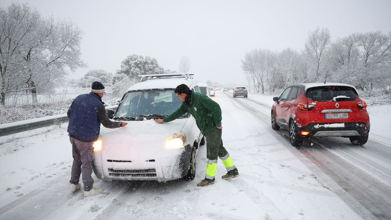 Las carreteras de Madrid recuperan la normalidad tras el paso del frente de nieve