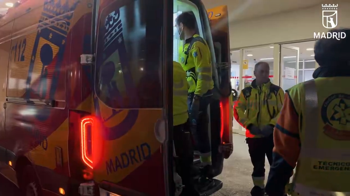 Herido grave en Usera tras precipitarse desde un cuarto piso al intentar entrar en su vivienda por la ventana