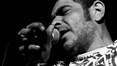 Fallece a los 50 años David de la Chica, Davile, músico y coautor de Los Delinqüentes