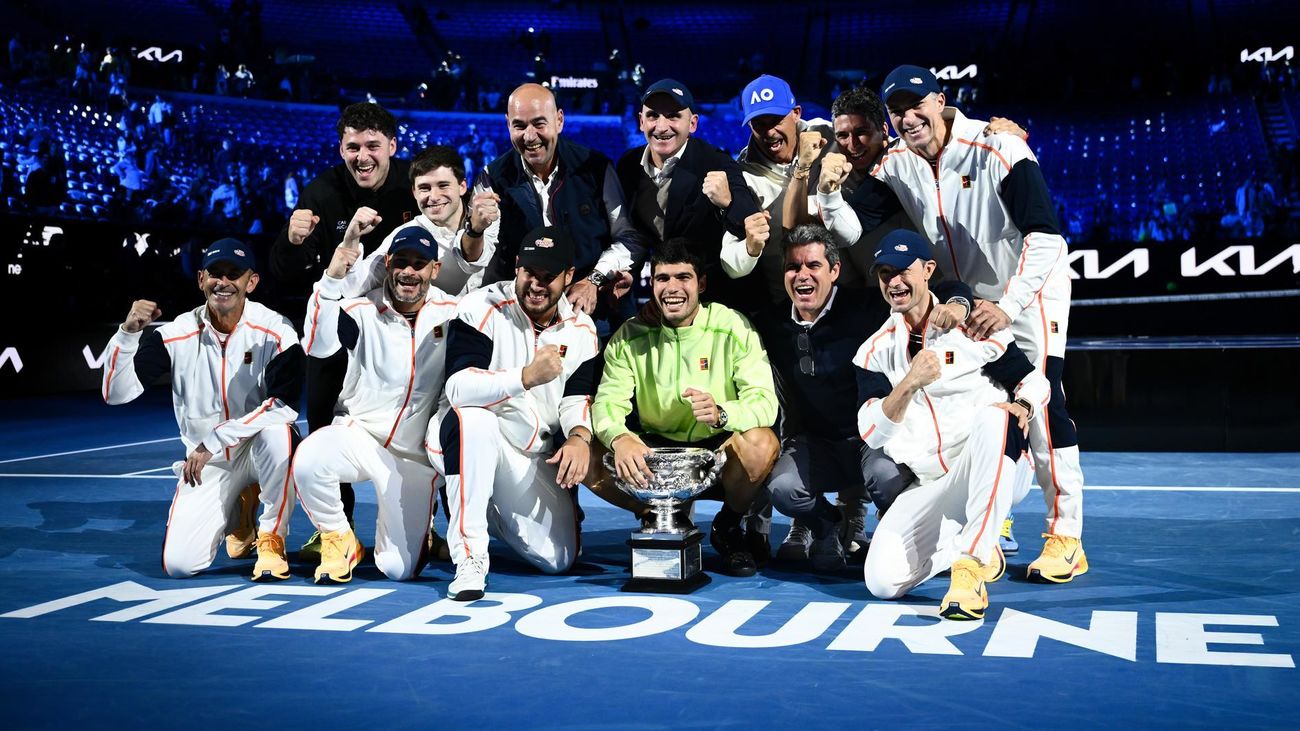 Carlos Alcaraz y su equipo