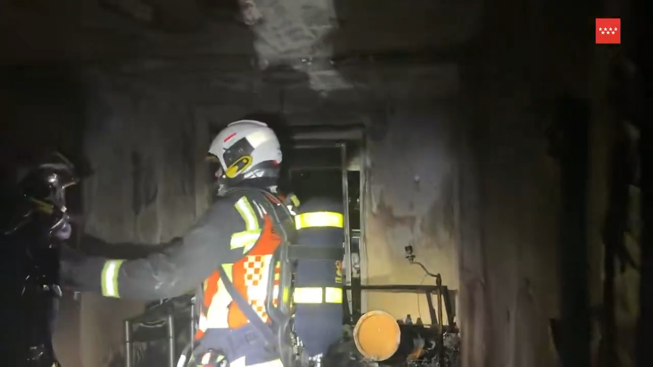 Tres  intoxicados  por inhalación de humo en el incendio de una vivienda en Chapinería