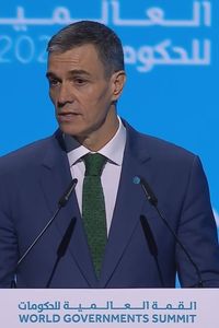 Pedro Sánchez y Elon Musk a la greña por las redes sociales de los menores