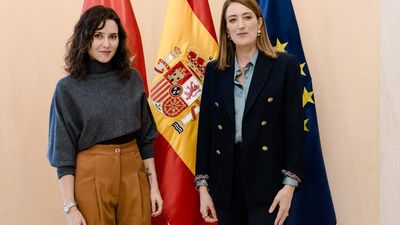 Ayuso recibe a la presidenta del Parlamento Europeo, Roberta Metsola