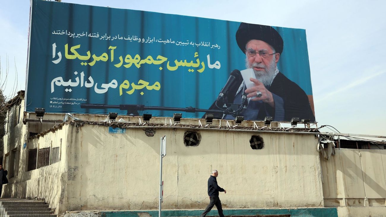 Irán y Estados Unidos pactan abrir negociaciones nucleares en Omán