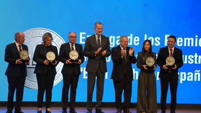 Felipe VI reivindica "más industria" para España frente a las tensiones internacionales