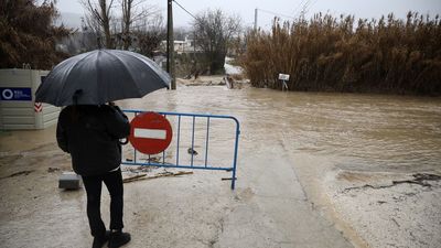 Inundaciones históricas y miles de desalojados en Andalucía por la borrasca Leonardo