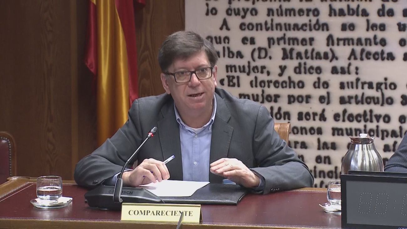 Salazar enmarca su comida con Alegría en el "ámbito personal" y dice que "siempre" ha respetado a sus compañeras