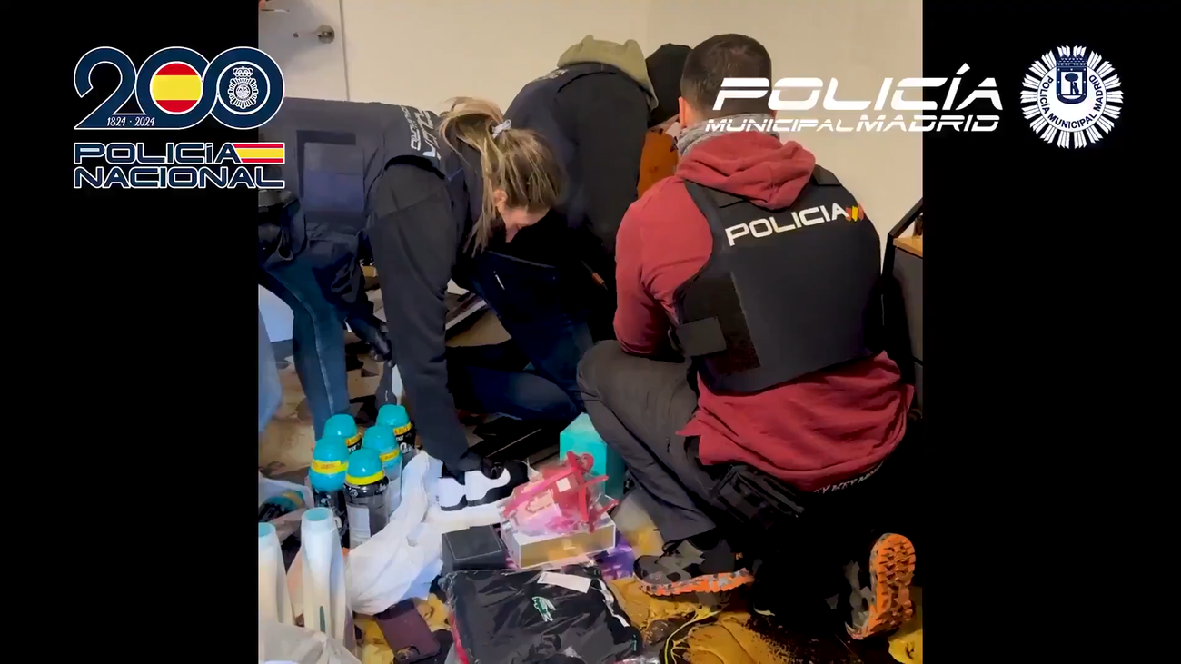 Desarticulan tres puntos de venta de falsificaciones y medicamentos ilegales en Puente de Vallecas