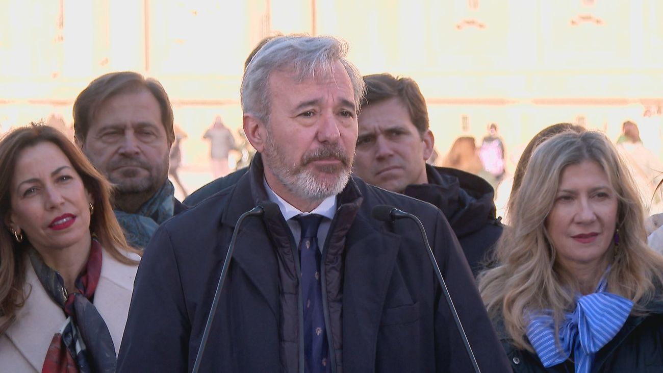 Azcón pide el voto para "un gobierno fuerte del PP" que evite el "bloqueo" de Aragón