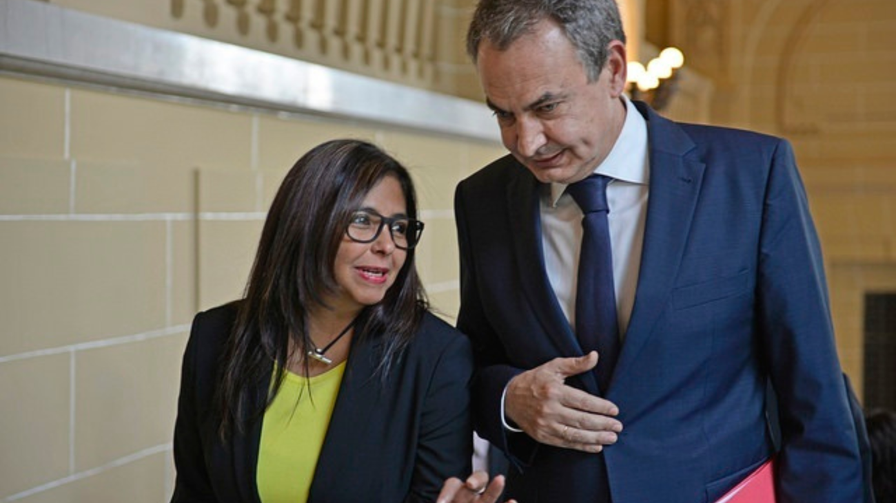 Zapatero llega a Caracas invitado por  Delcy Rodríguez