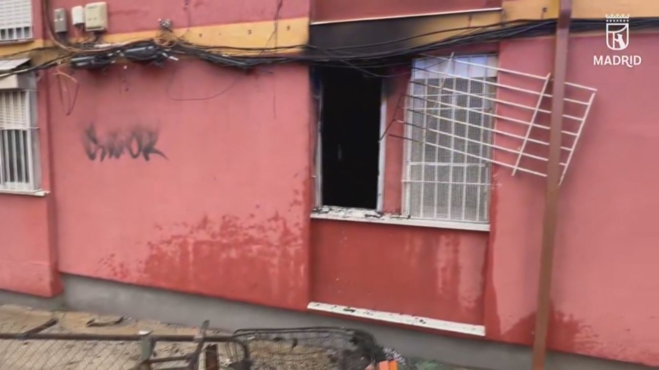 Un incendio en una vivienda en Latina deja dos vecinos graves por inhalación de humo