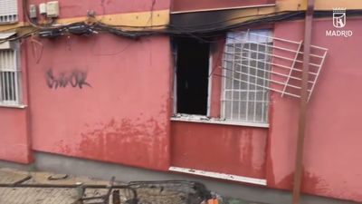 Un incendio en una vivienda en Latina deja dos vecinos graves por inhalación de humo