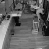 VÍDEO: Se busca al ladrón que robó un bar de Coslada en solo 25 segundos