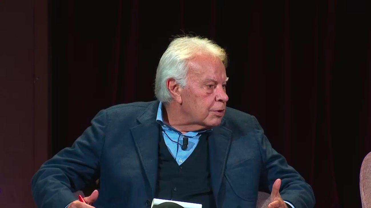 Felipe González reprocha falta total de autocrítica de PSOE y votará en blanco en las generales