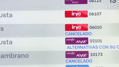 Retrasos y cancelaciones en los trenes al no sumarse todos los sindicatos a la desconvocatoria de huelga