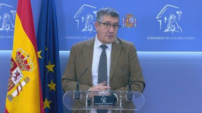 El PSOE prefiere una "única marca" a su izquierda mientras Podemos pasa de Sumar y tiende su mano a IU