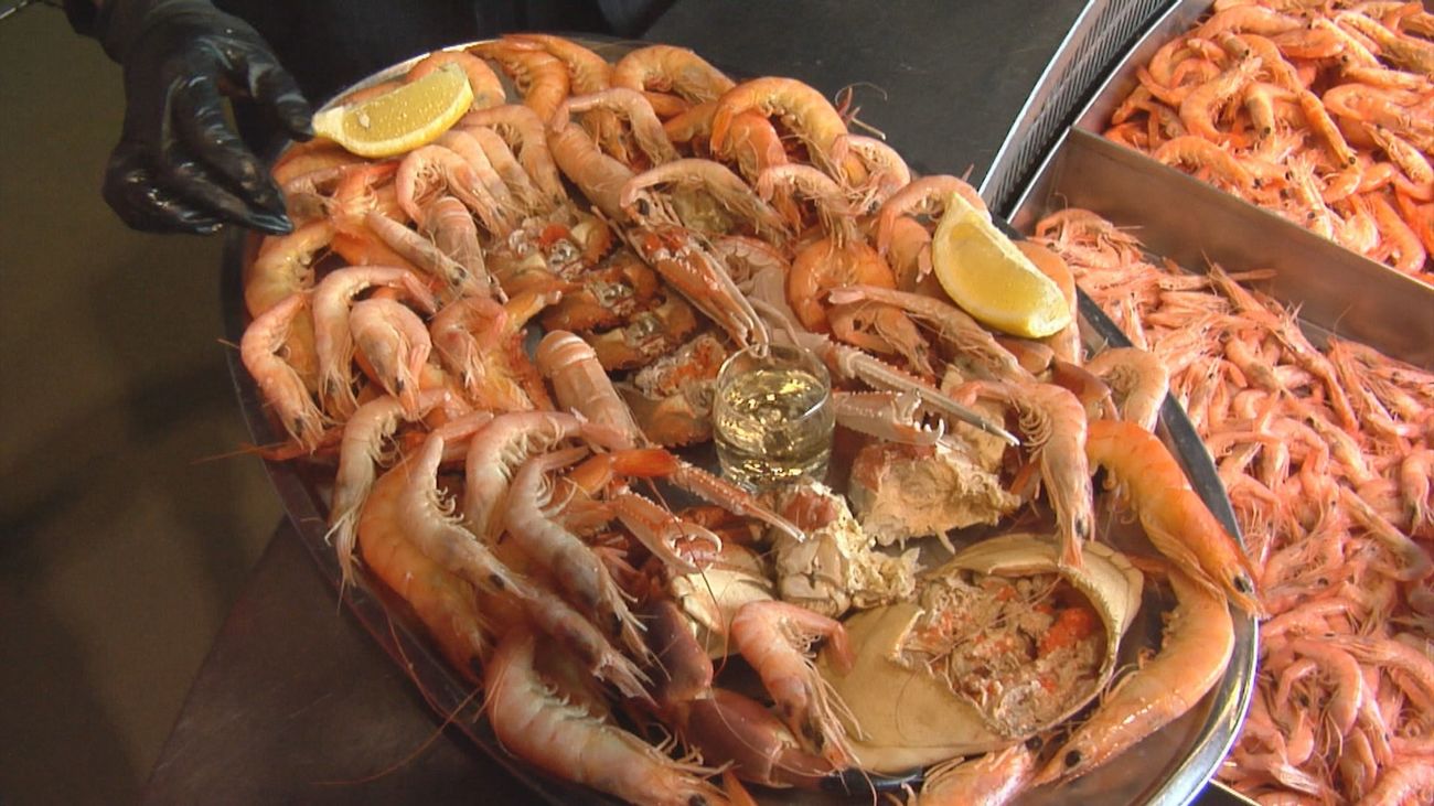 El templo del marisco de Getafe: 50 años de tradición y la fórmula para venderlo a 16 euros por cabeza