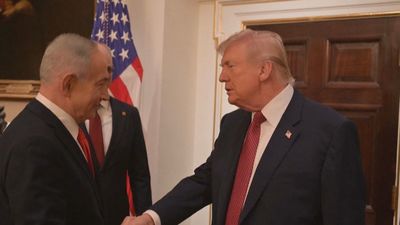 Trump se reúne con Netanyahu y le dice que prefiere una solución negociada con Irán