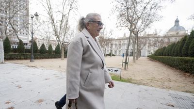 El chófer de Carmen Pano declara que la acompañó a Ferraz con dinero en 'fajos': "Salió de la sede sin bolsas"