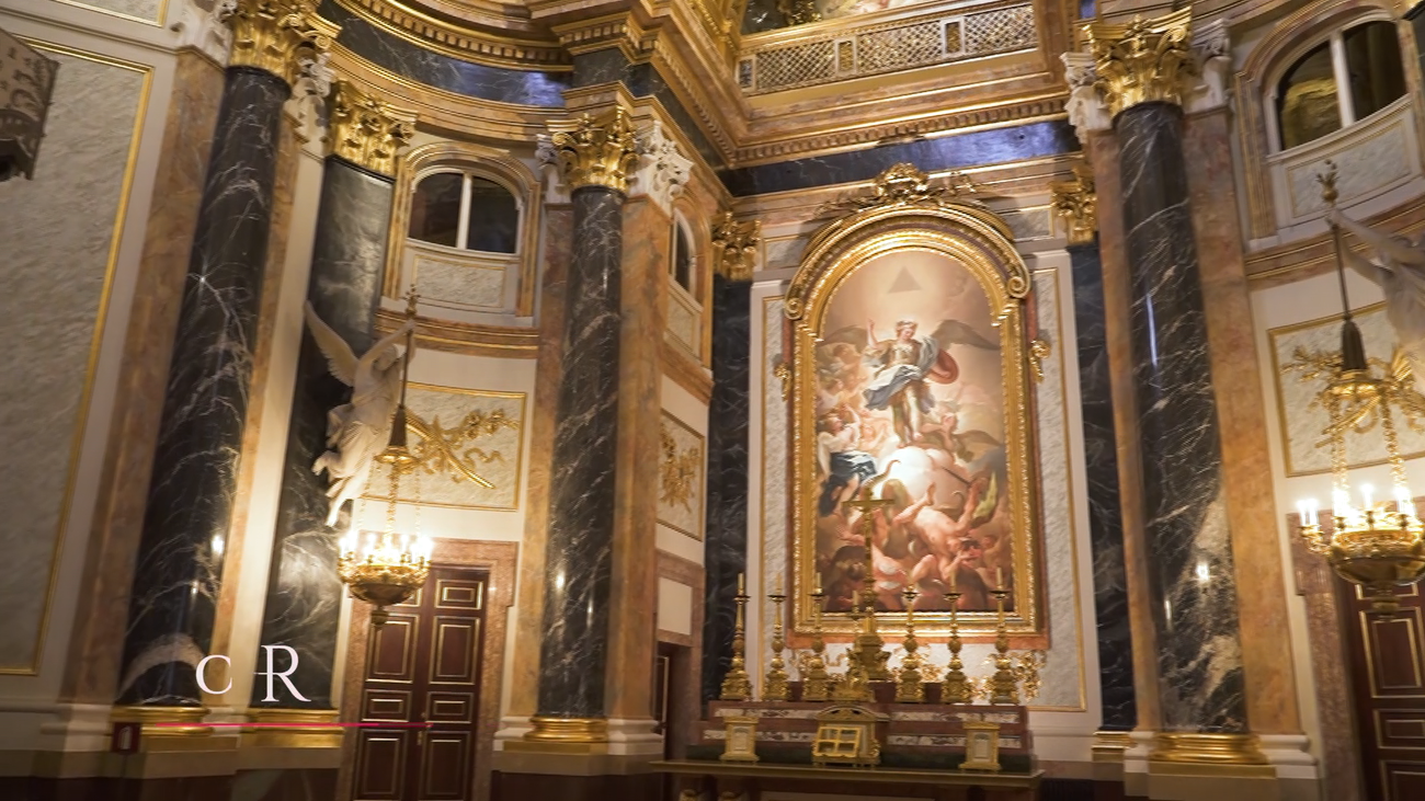 Así luce de manera diferente la Capilla del Palacio Real