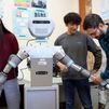 Un robot de la UC3M aprende a poner y quitar la mesa solo con observar a humanos