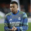 Mbappé, duda contra la Real Sociedad por molestias en una rodilla