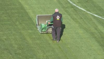 El Rayo trabaja contrarreloj en el césped de Vallecas