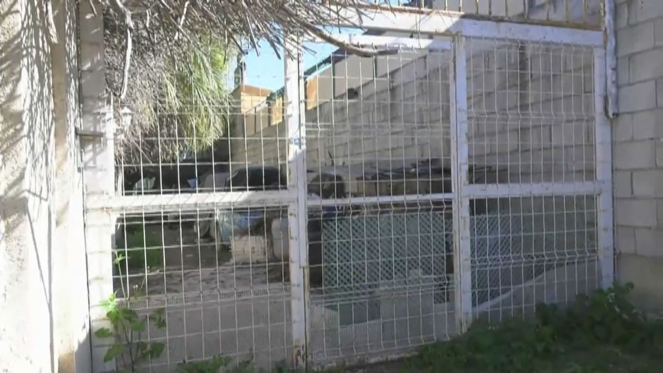 Una mujer de 38 años denuncia a su pareja por tenerla encerrada y agredirla  en Murcia desde 2024