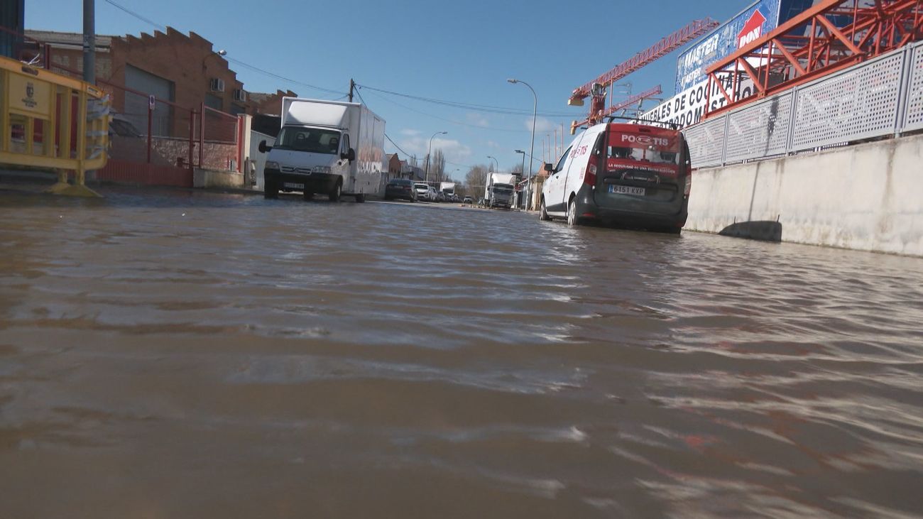 El polígono industrial de Paracuellos de Jarama vuelve a inundarse con las lluvias