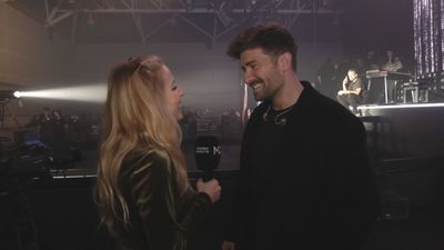 Pablo Alborán se emociona en Telemadrid al hablar de 'Global Tour KM0', la gira más ambiciosa de su carrera