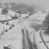 La nieve comienza a cubrir las carreteras de la sierra de Guadarrama