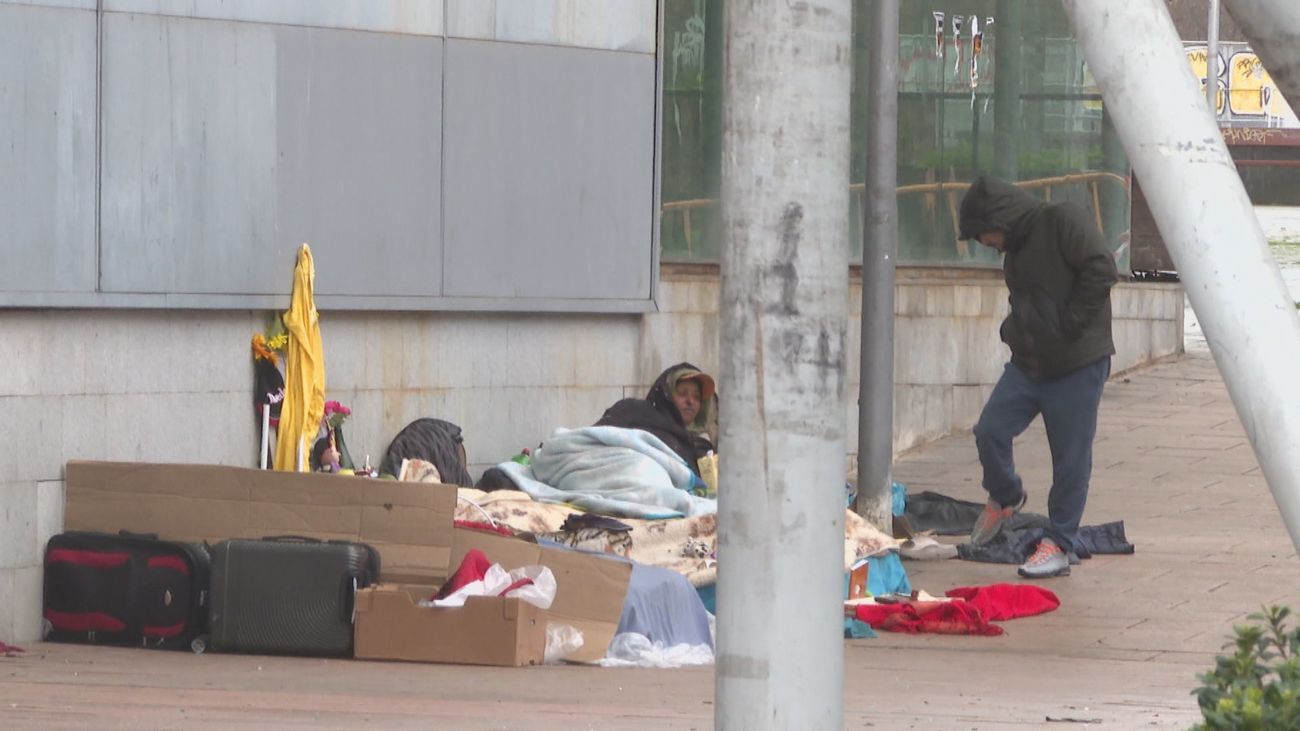 La estación de Cercanías de Entrevías, albergue improvisado para personas sin hogar