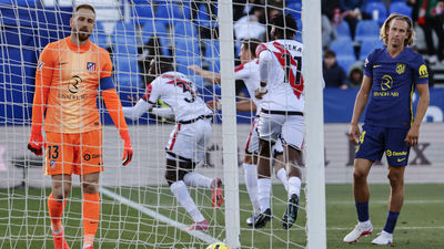3-0. El Rayo se crece en Butarque ante un desconocido Atlético