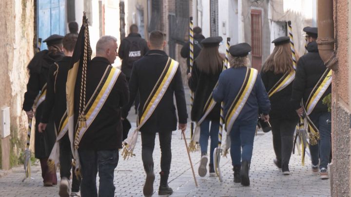 Cadalso de los Vidrios celebra por todo lo alto su carnaval junto a la Hermandad de las Ánimas Benditas