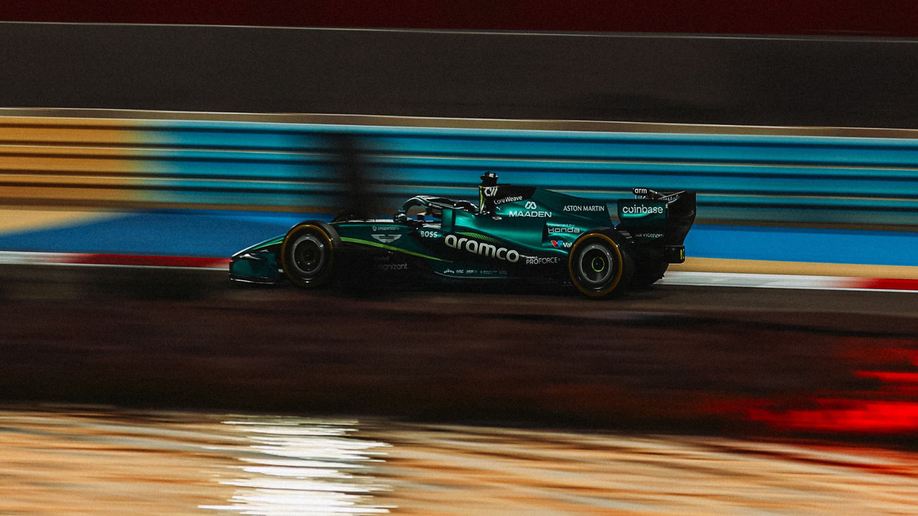 El Aston Martin de Fernando Alonso no levanta cabeza