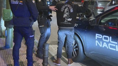 Dos motoristas temerarios son pillados sin carné, con droga y dan positivo en alcohol en Alcorcón