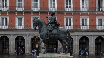 Recorrer Madrid a lomos de caballos de bronce y mármol