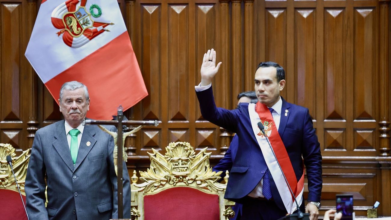José Jerí abandona el Palacio de Gobierno de Lima tras ser destituido por el Congreso de Perú