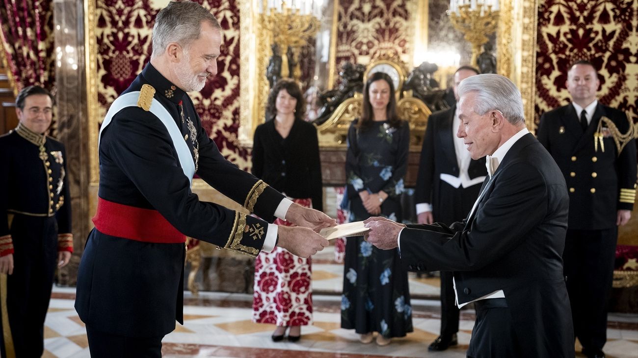 Felipe VI recibe las cartas credenciales del nuevo embajador de EEUU solo 48 horas después de llegar a Madrid