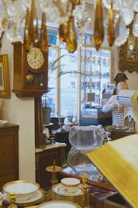 Antigüedades Palacios: un viaje al pasado en pleno Rastro