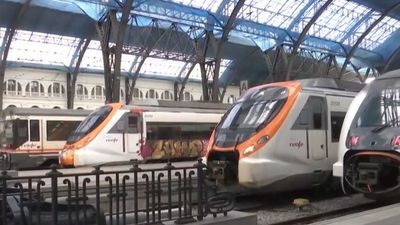 Restablecido el tráfico de trenes entre Cataluña y Valencia tras quedar suspendido por fuerte viento