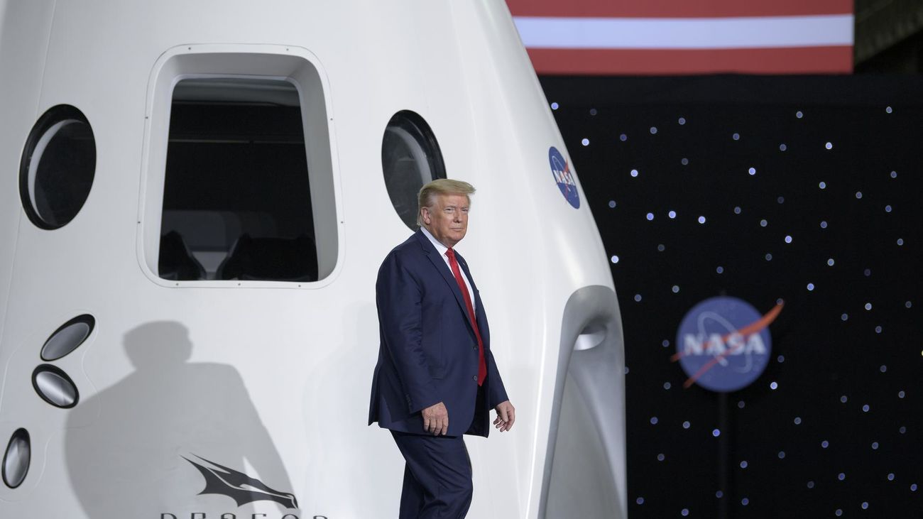 Trump en un acto con la NASA