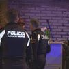 Botellones, okupaciones o peleas: el día a día de los policías de Alcalá en su ronda nocturna