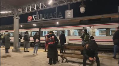 Usuarios de Cercanías denuncian el caos por los cortes nocturnos de la línea C-3