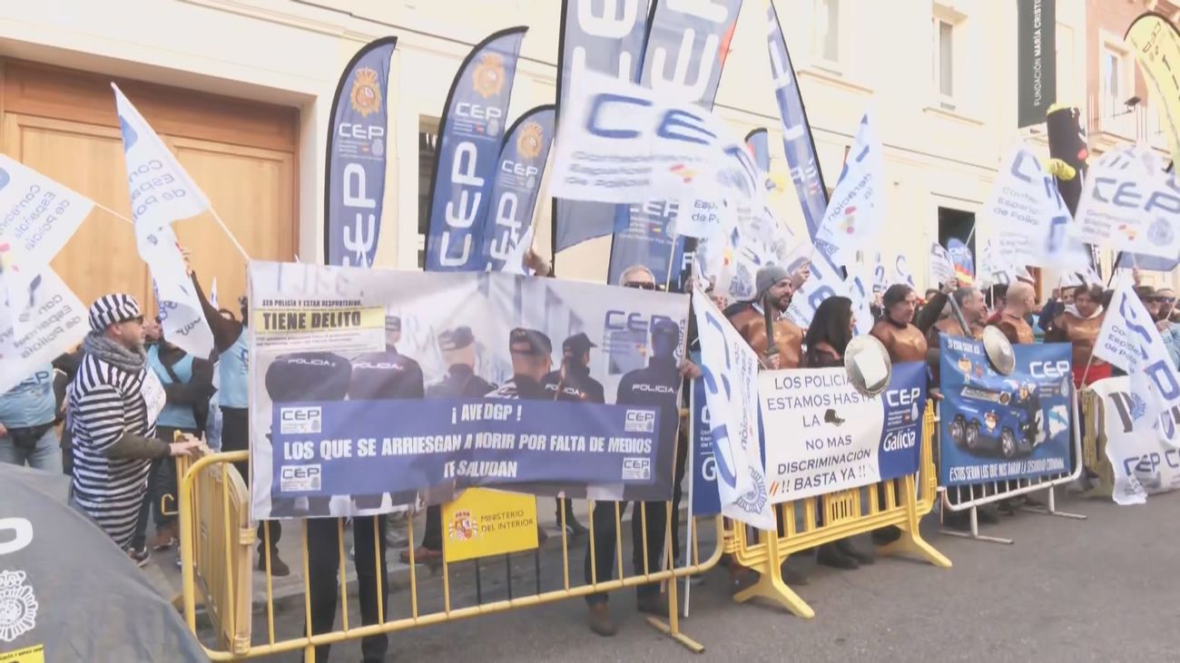 Sindicatos policiales pedirán este lunes ante el Ministerio del Interior la dimisión de Marlaska